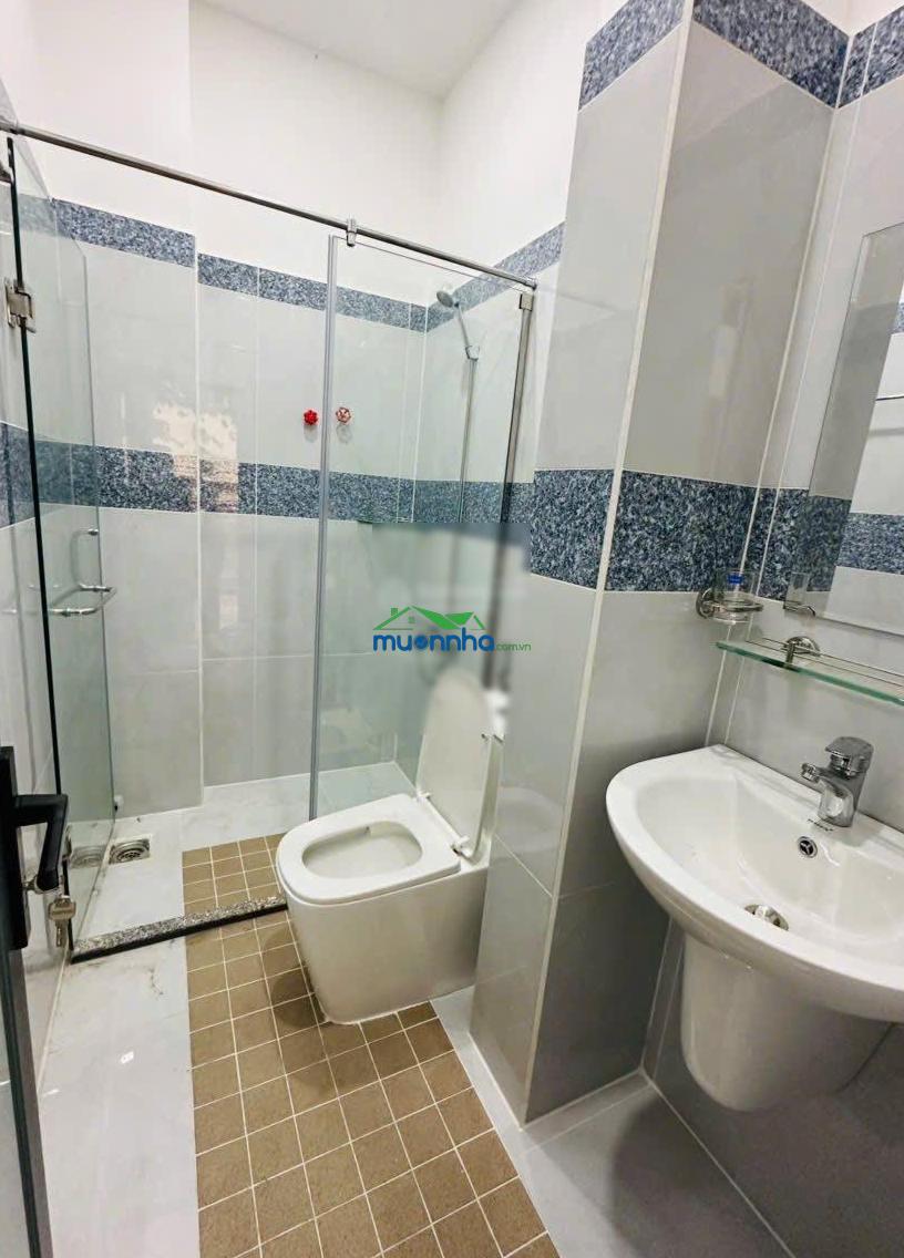 Bán chdv 9 phòng, thang máy. ngang khủng 6m, 5 tầng bề thế. thu nhập 50tr/tháng. gần chợ cây quéo