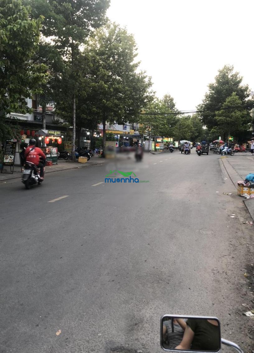 Hẻm 8m! sát đầm sen! nhà 2 tấm đường hòa bình p5. dt: (4x23)m. giá: 9,2 tỷ (tl)
