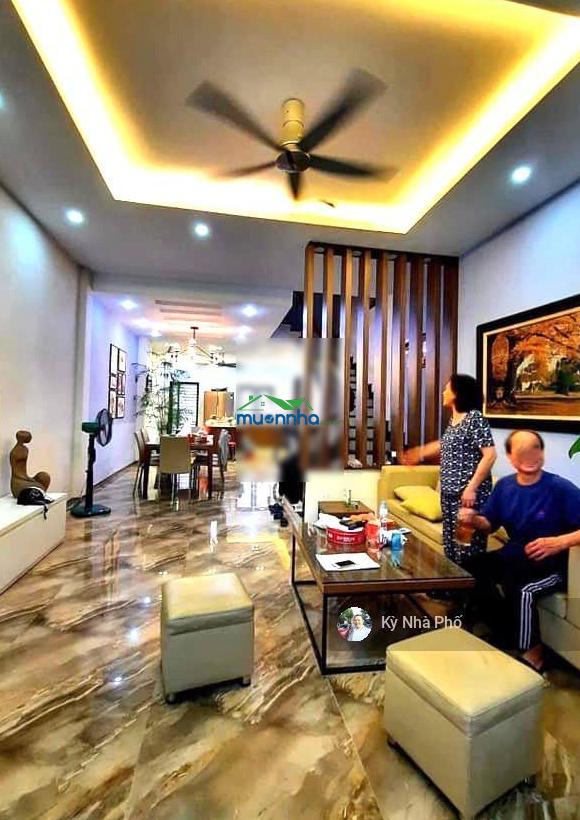 Bán nhà đỗ xuân hợp, sát ga metro phước long, xe hơi ngủ trong nhà, 4 tầng dọn vào ở ngay, 8 tỷ nhỏ