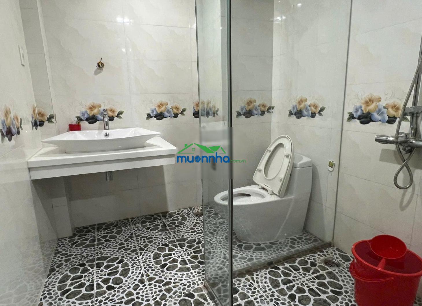 Bán nhà đẹp tên lửa - 5x18m 4 tầng chỉ 12,3 tỷ vào ở ngay