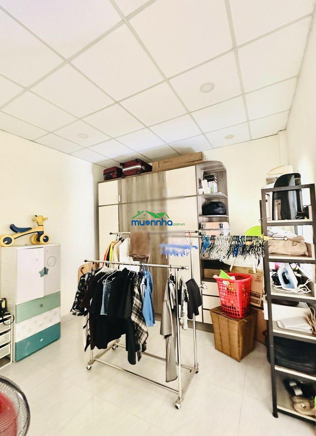 Hiếm!!! nhà bán quận 10. đường thành thái. khu vực sầm uất. hẻm thông. 5 tỷ 8 - 2