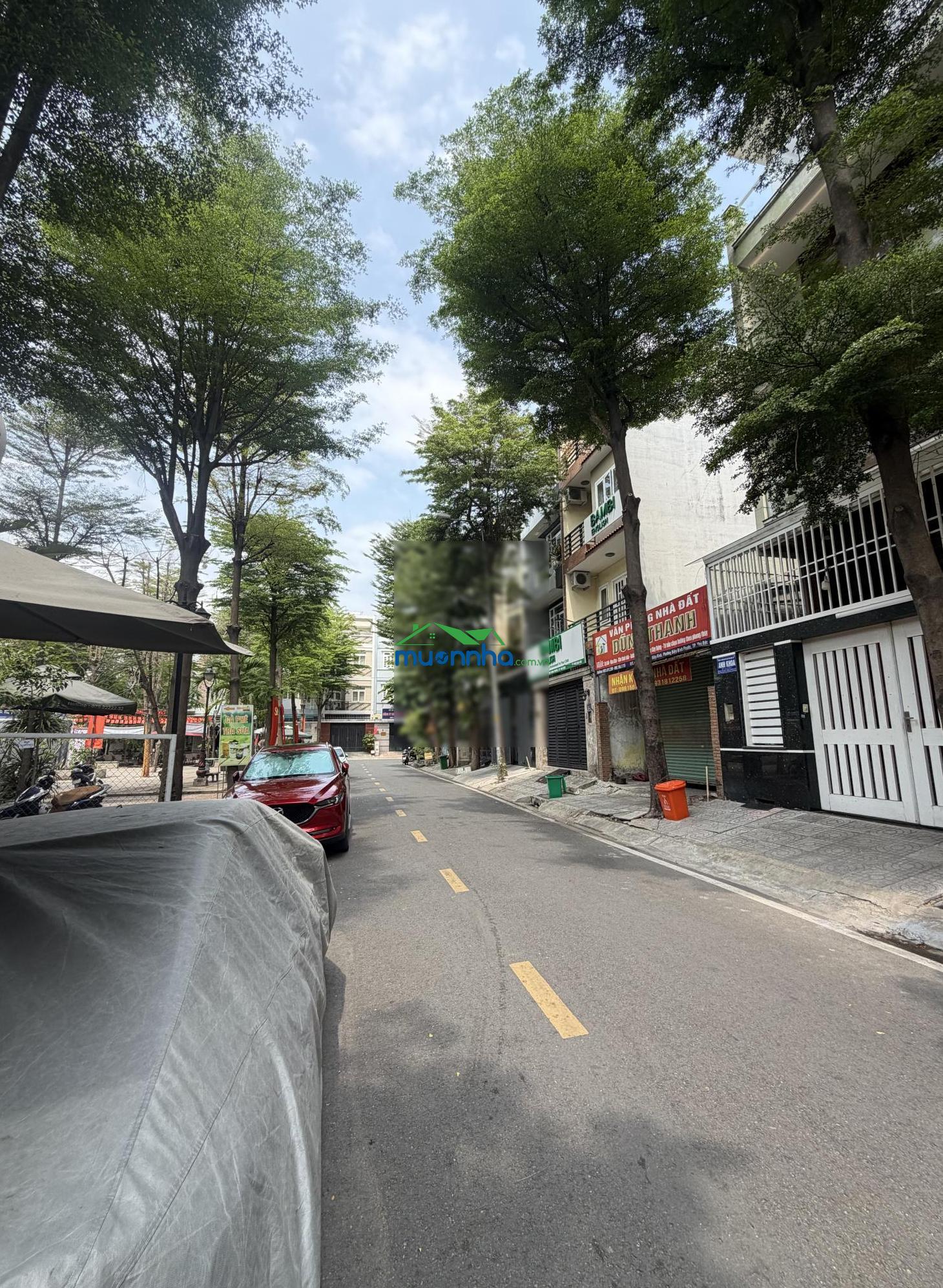 Bán nhà 1 hầm 3 lầu đường 9 mét khu dân cư