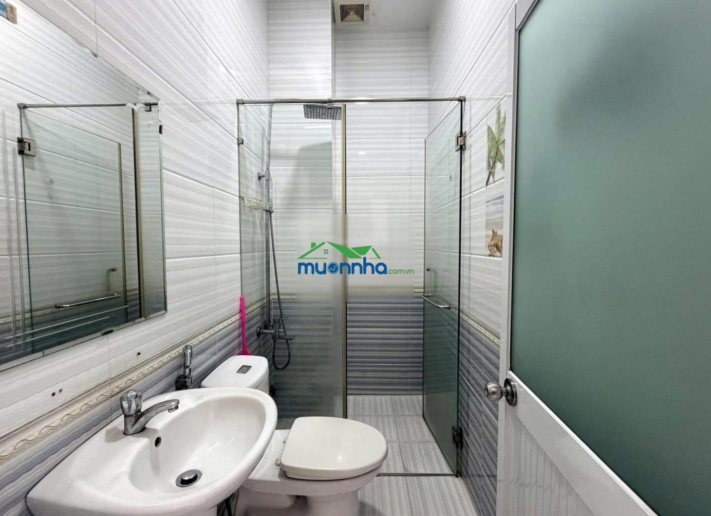 Bán nhà 2 lầu giá 7,6 tỷ hẻm ô tô phường bình trưng tphcm - 4