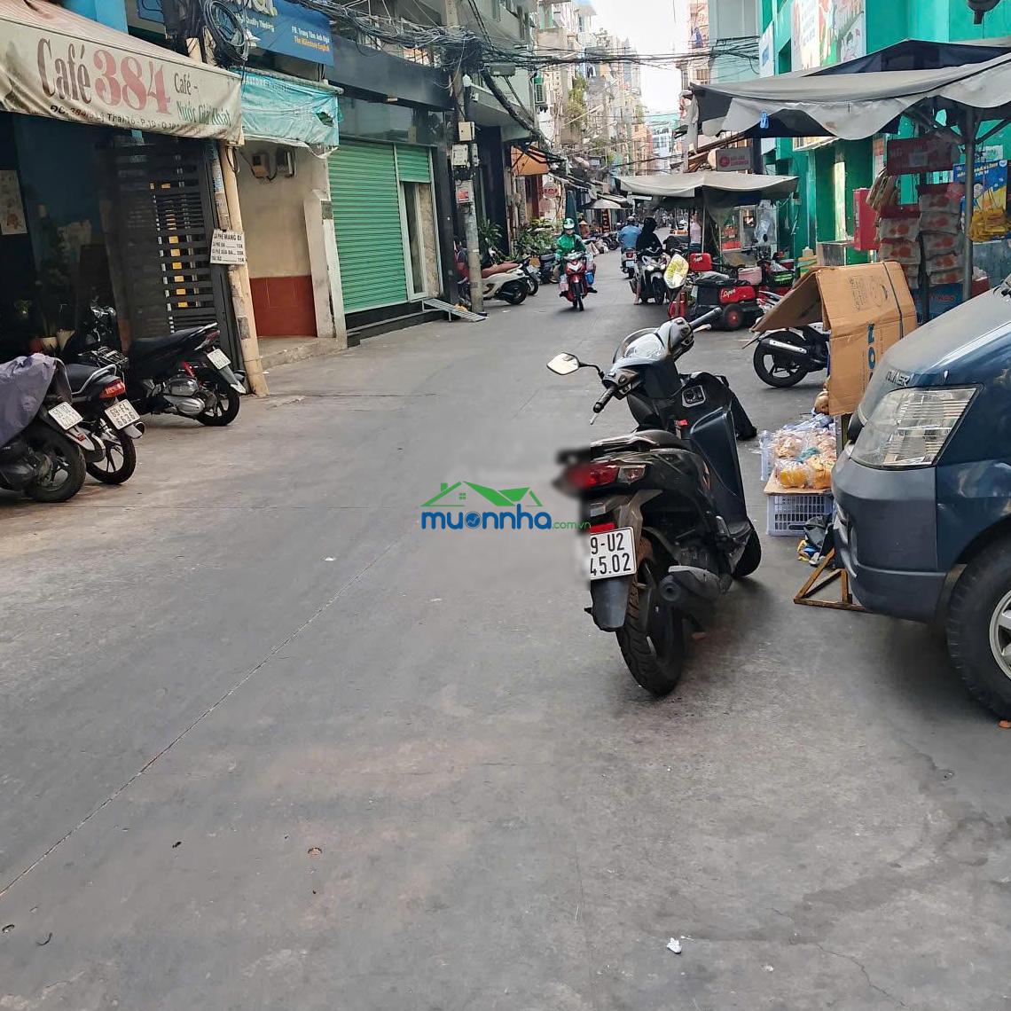 Hẻm ô tô lý thái tổ (3 tầng dt: 4,3mx20m. nở hậu 5,3m). giá 8 tỷ - 3