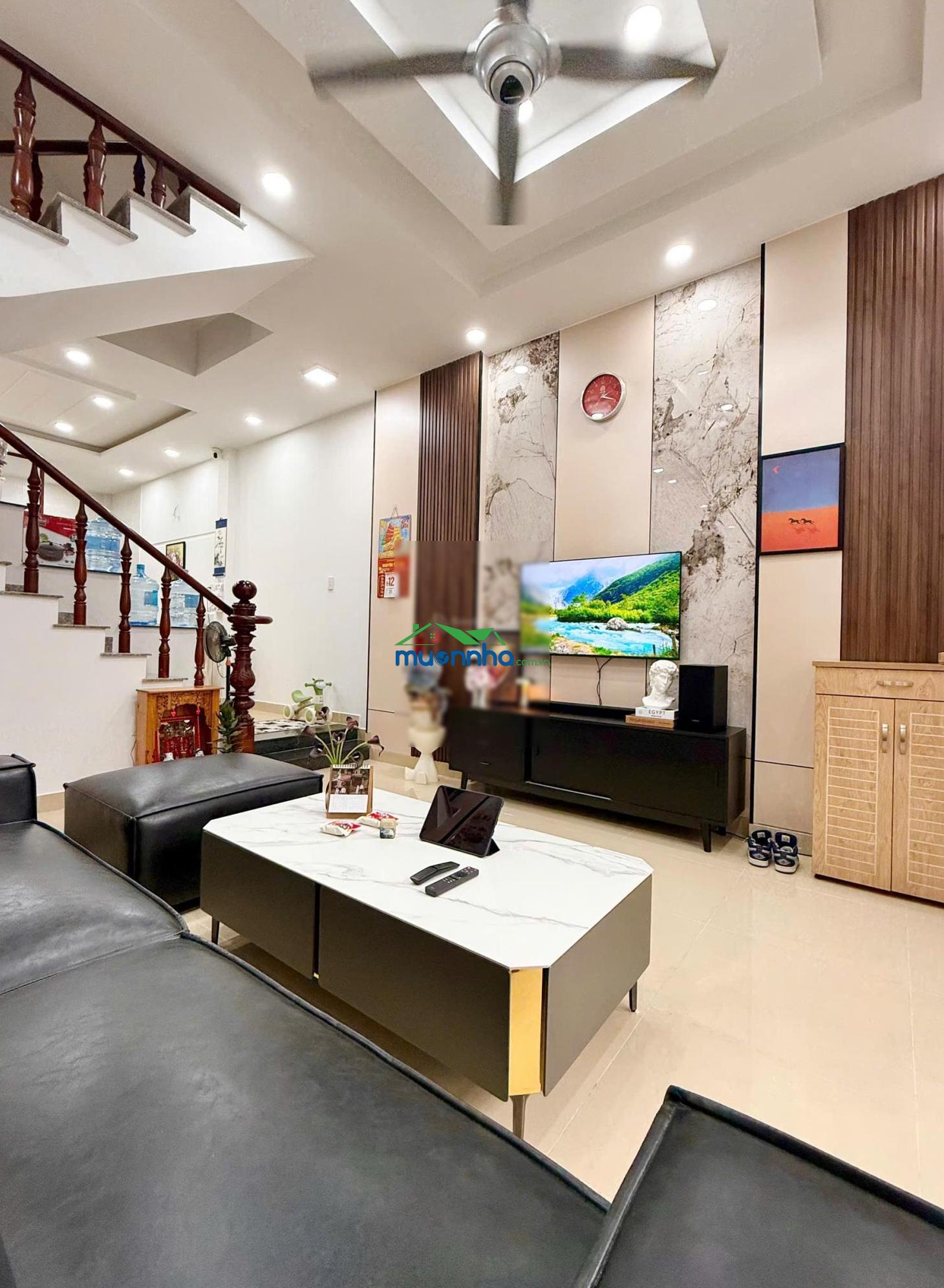 Sát mặt tiền ql13 - kdc an ninh - nội khu vip - nhà 3 tầng full nội thất - 4