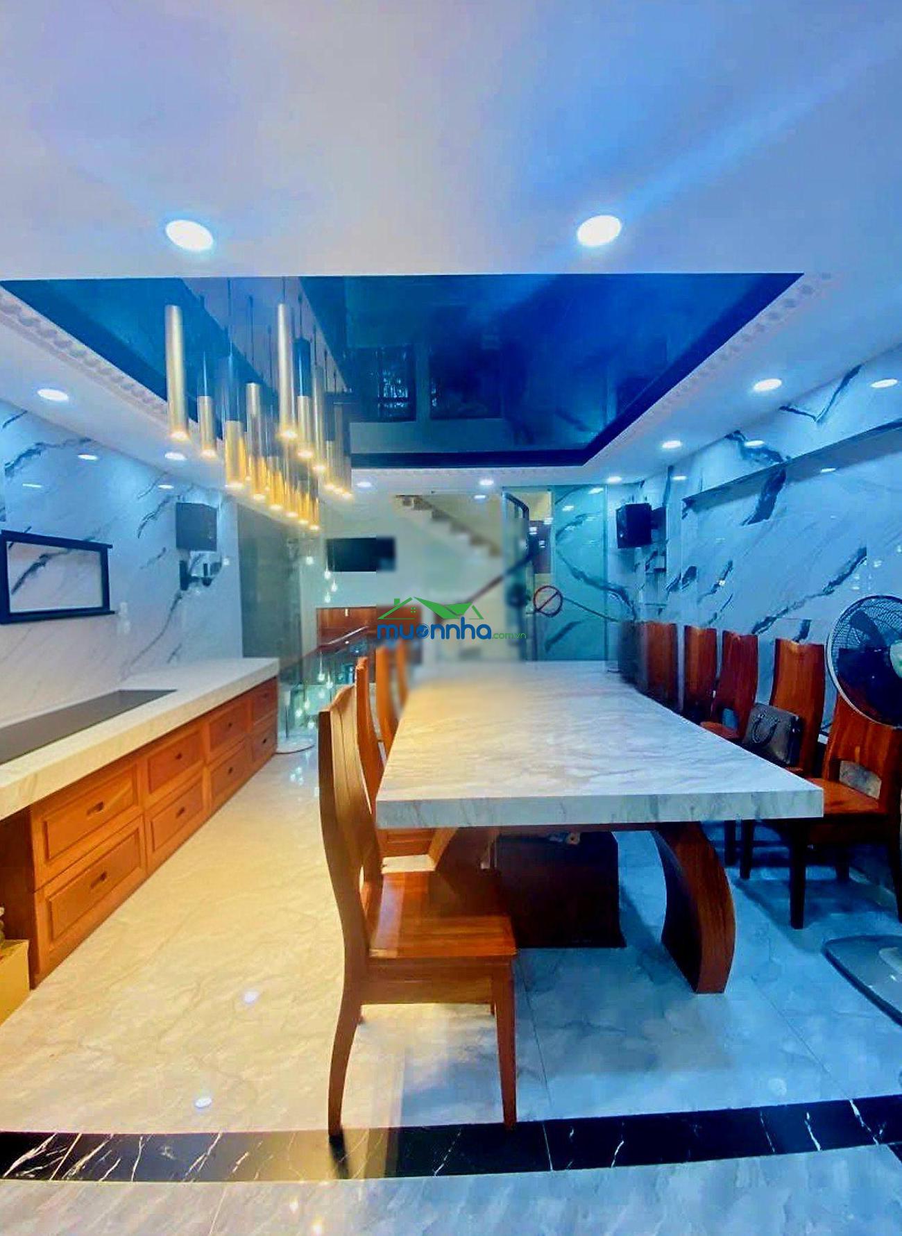 Huỳnh văn nghệ- phan huy ích- 5 tầng mới- 5pn- 5wc- 4,5m x 17m- 8.35 tỷ-full nội thất gỗ tốt. - 2