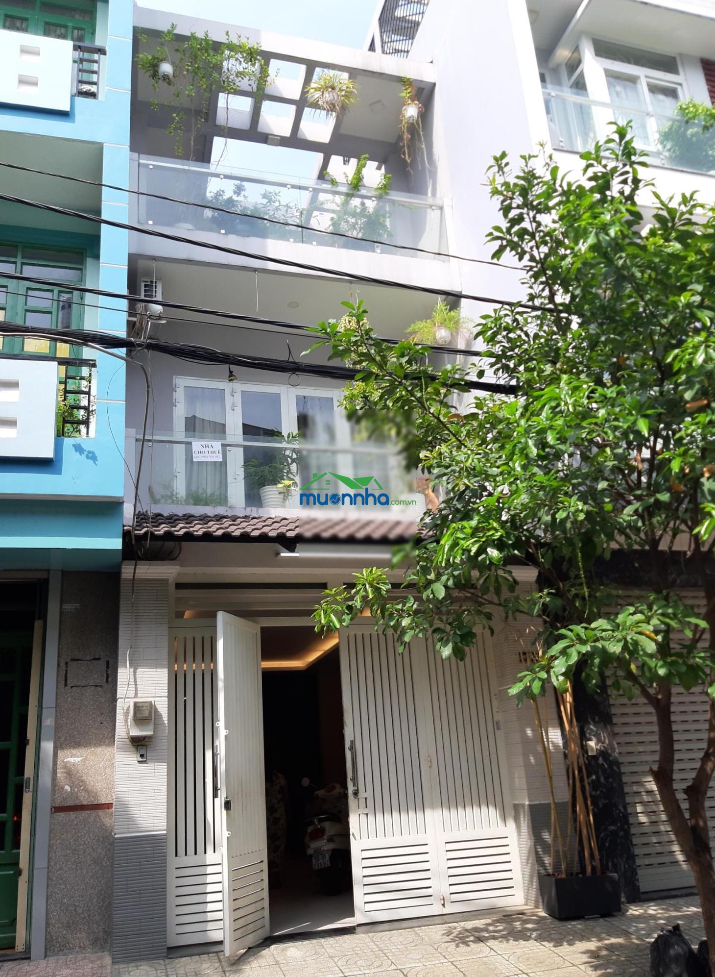 Nhà đẹp 2 tầng - hẻm 6m ô tô vào nhà - đường lý thường kiệt - dt chuẩn: 4 x 15 - giá : 9.6 tỷ - 2