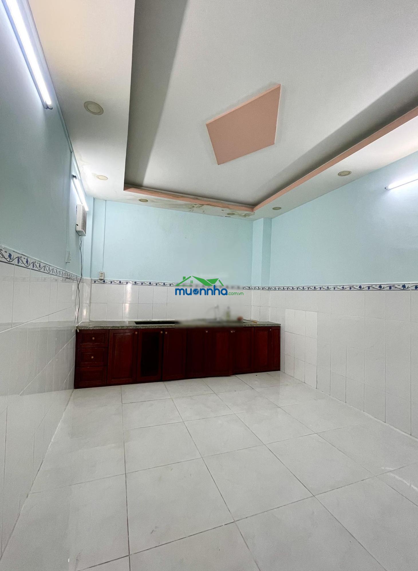 Nhà 2tầng kiên cố, dt 45m2, sổ hồng riêng, chỉ 2.8 tỷ, tỉnh lộ 10