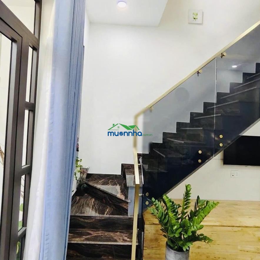 Nhà đẹp chân dài 4x24m - xe hơi ngủ trong nhà - thông - lê thị riêng - thới an