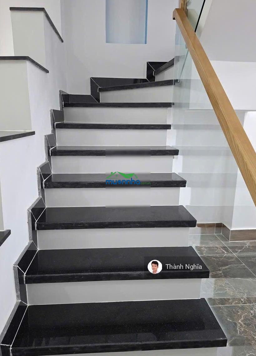 Nhà mới xây 3 tầng 65.6m2 (4x16.4m) 4pn, 3wc đường 7m, ô tô vào nhà sát bv lê văn thịnh chỉ 10.8 tỷ