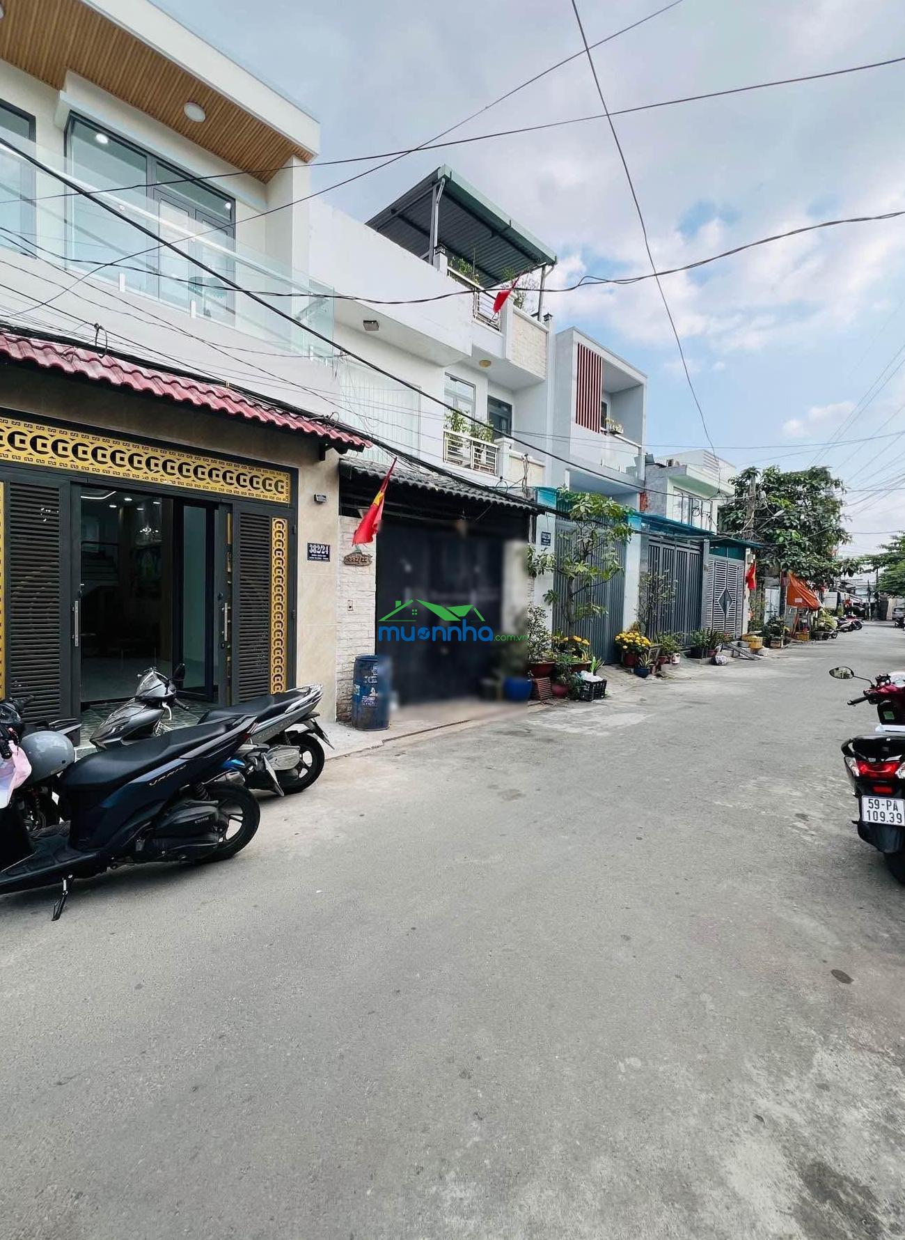 Nhà đẹp mới cứng - chiến lược - bình tân - đường xe hơi 6m - 4x18 - chỉ 6,x tỷ - 2