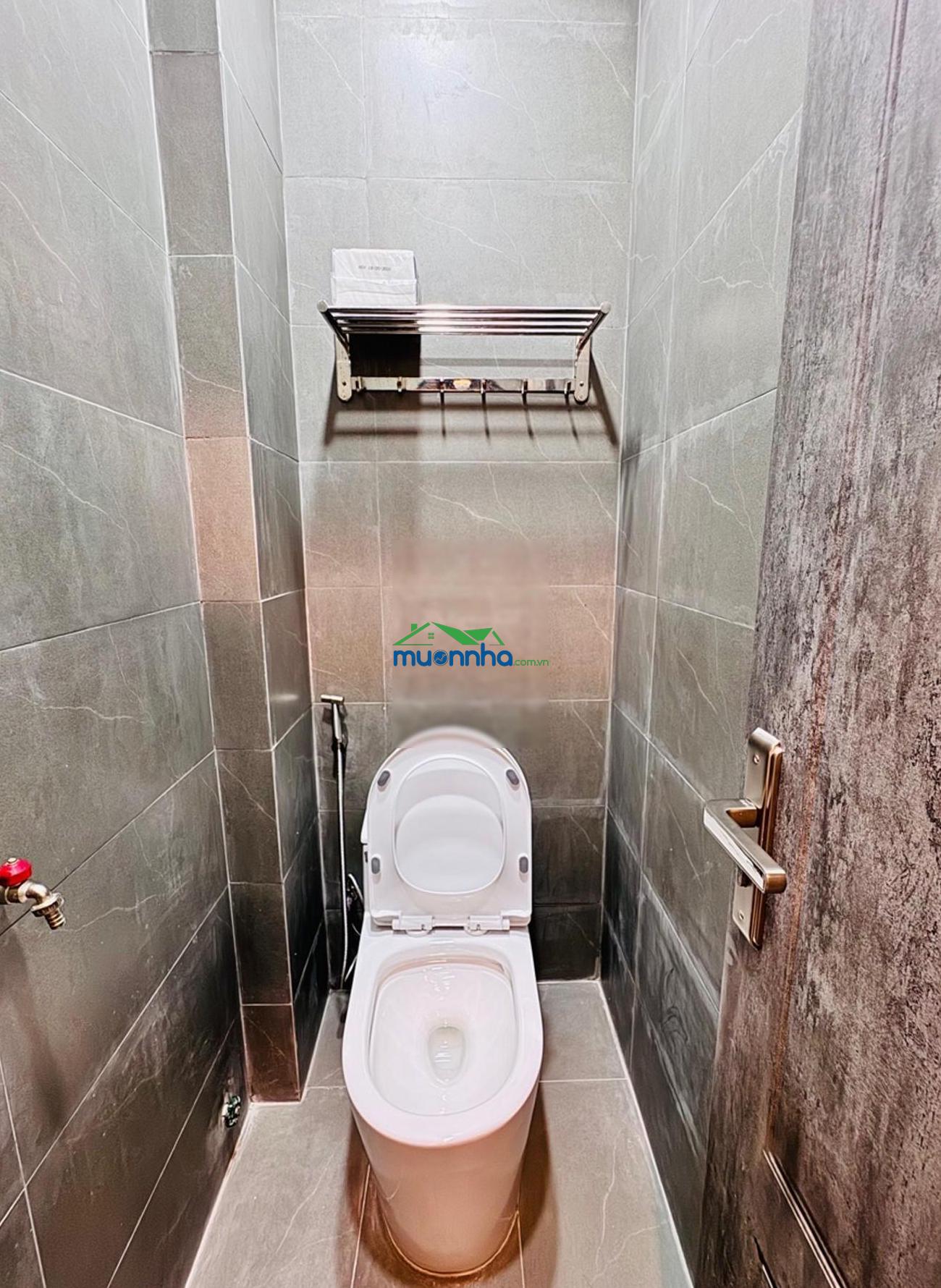 Siêu phẩm căn góc q4 - hẻm 5m - 43m2 - 2 lầu đúc - kdc hiện hữu - 2