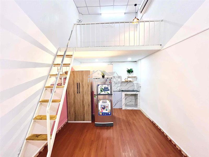 Phòng trọ giá rẻ - rộng 30m2 - gác cao 2m - gần bệnh viện bình tân