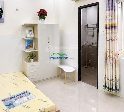 Hoàng trọng mậu q7, nhà đẹp 4 tầng 5pn, xe hơi đỗ cửa, dt 4mx15m, 61m2, kế bên kdc him lam
