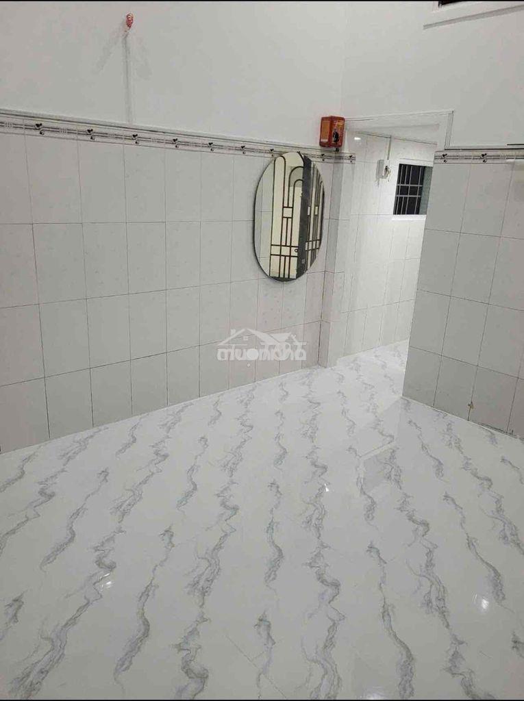 Cho thuê nhà hx hơi nguyễn xuân khoát 4x10m đúc lửng 2pn 2wc 7tr