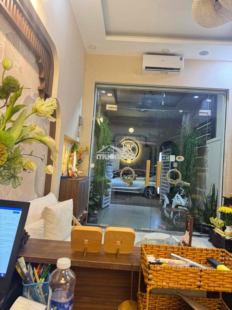 Cần sang nhượng spa quận 1