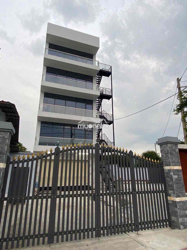 Mặt tiền đại lộ bình dương mới  gần becamex tower có pccc ,thang máy