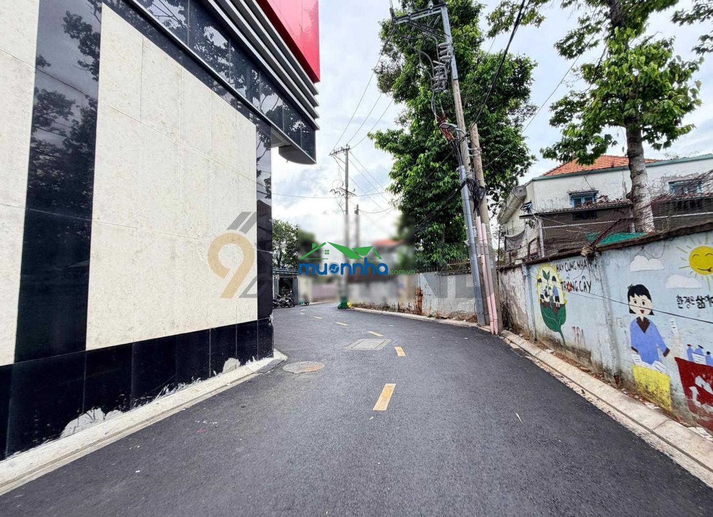 Bán đất tặng nhà c4 hxh đường võ văn ngân - ngay vincom thủ đức ga metro - xd cao tầng - ngang 6.1m - 2