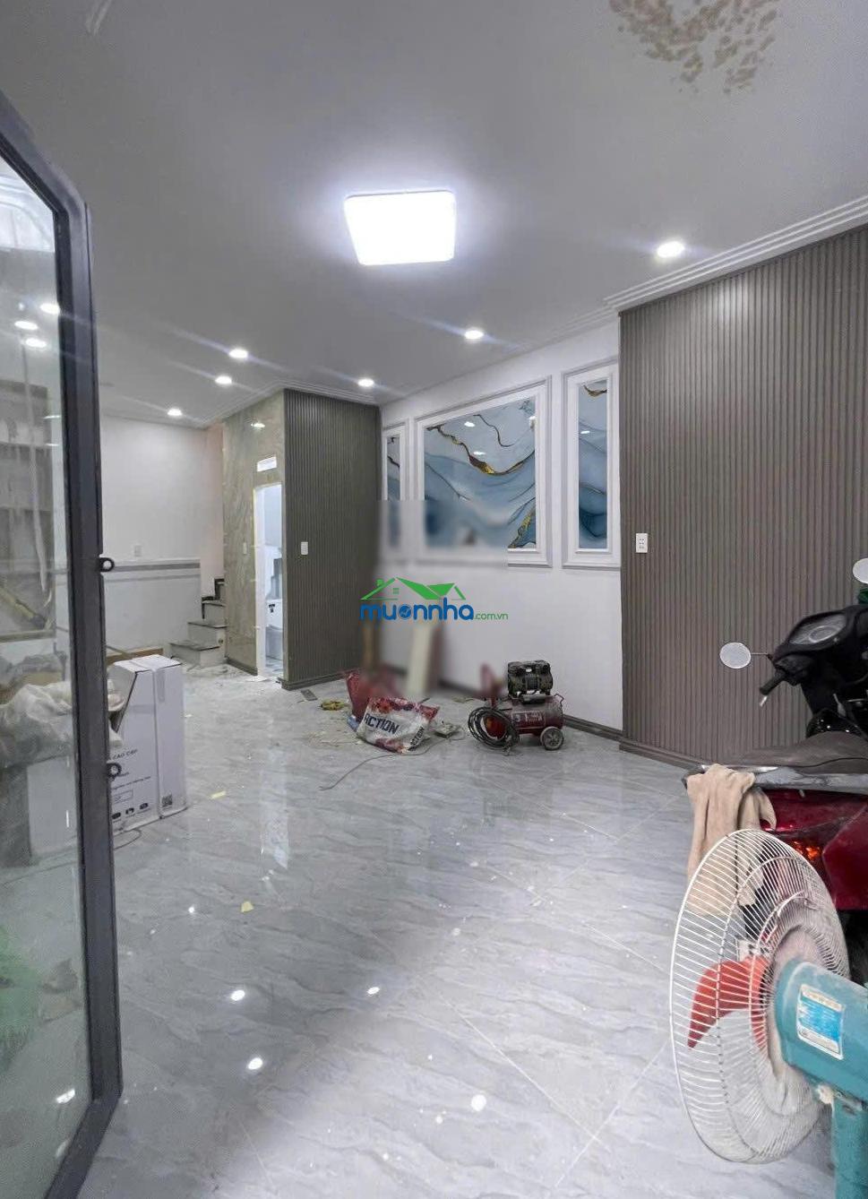 Nhà xây mới ngang 4m dài 8m có 2 phòng ngủ ngay bệnh viện quận 12 giá 868 triệu còn bớt mạnh