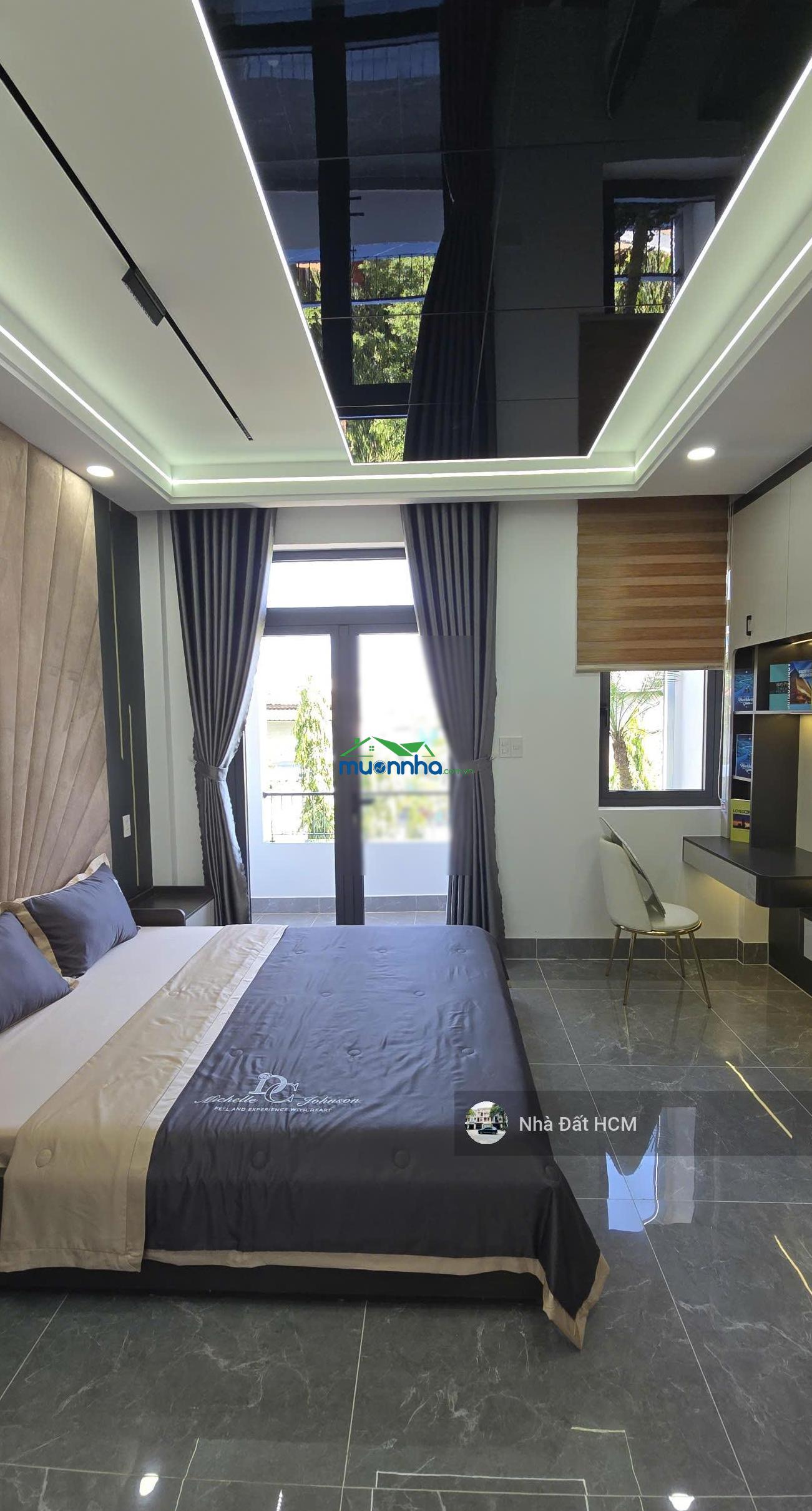 Nhà 1/phạm văn đồng, đường trước nhà 8m, vỉa hè cây xanh 2 bên, nhà 4 tầng hoàn công chuẩn