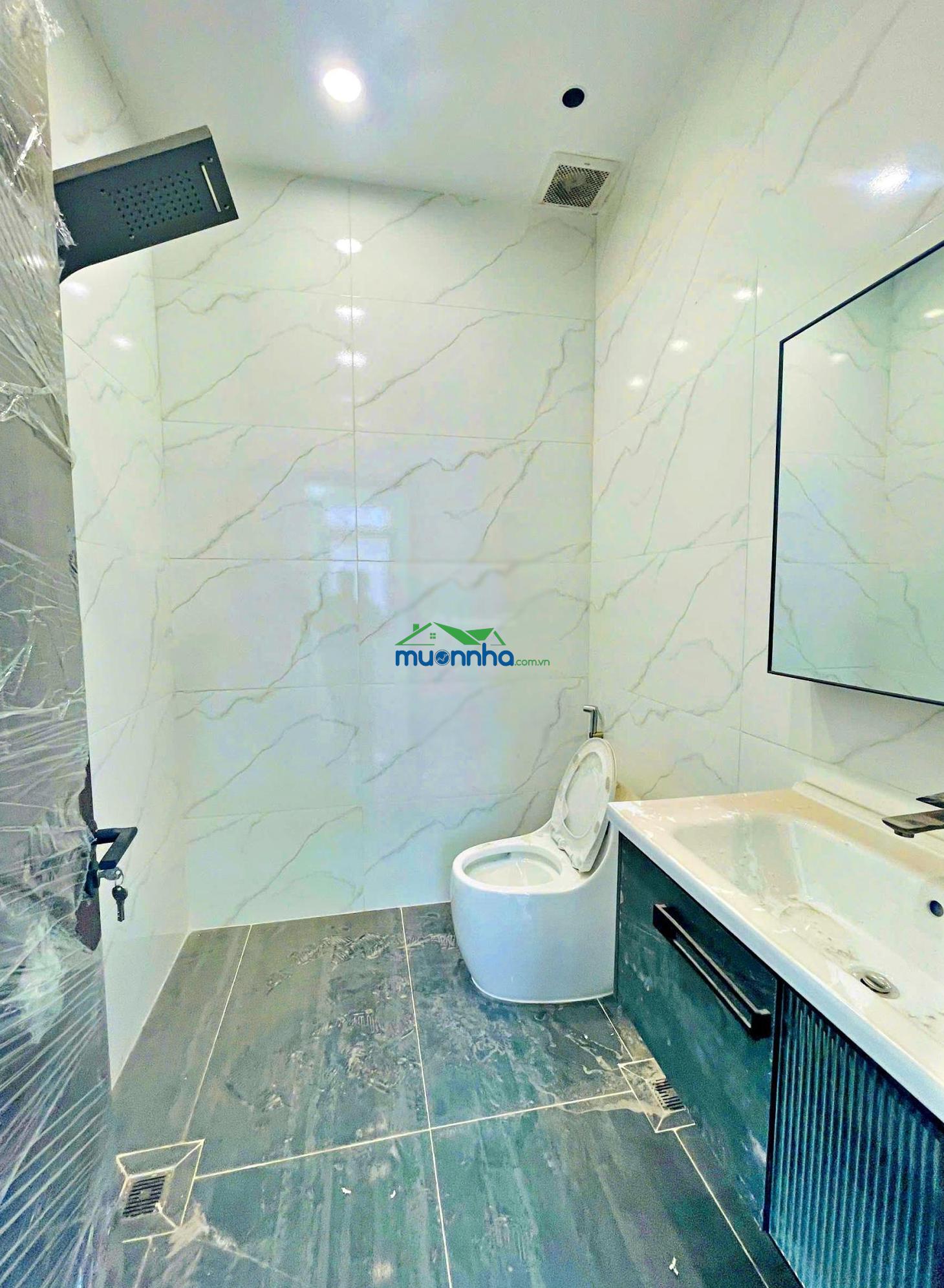 Bán nhà 4 tầng - dt102m2 (6,34x16) - hẻm ô tô - sổ hồng riêng - gần kdc hồng long - hiệp bình phước - 2