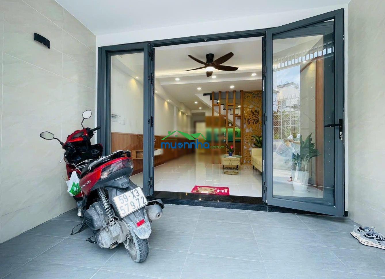 Bán nhà 3 tầng hẻm xe hơi sát mặt tiền đường, có 1pn tầng trệt - 2