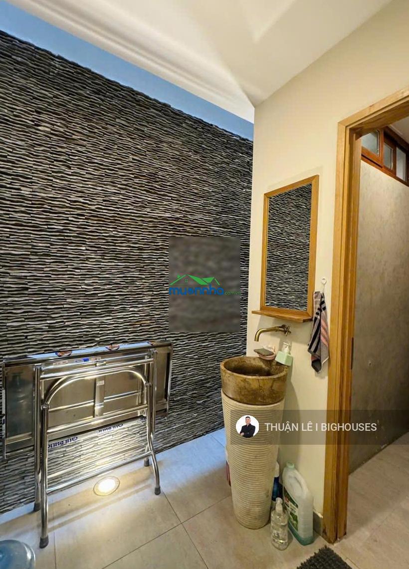 Hẻm sang 8m! bán nhà đường đặng dung, quận 1 (3,9m x 18m) vuông a4 +3 tầng. sẵn hđt: 38 triệu/tháng