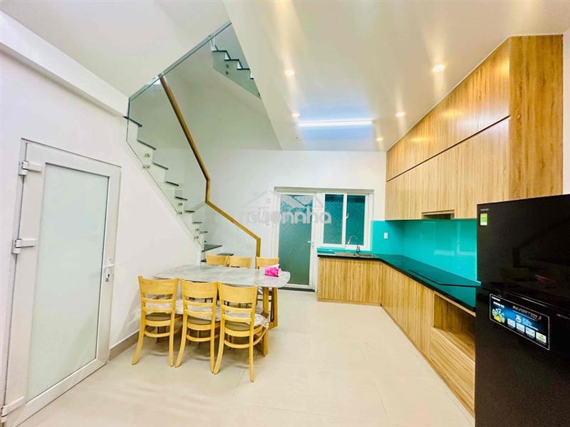 Nhà compound mega village khang điền -sân ô tô riêng -3 tầng - bv 24/7