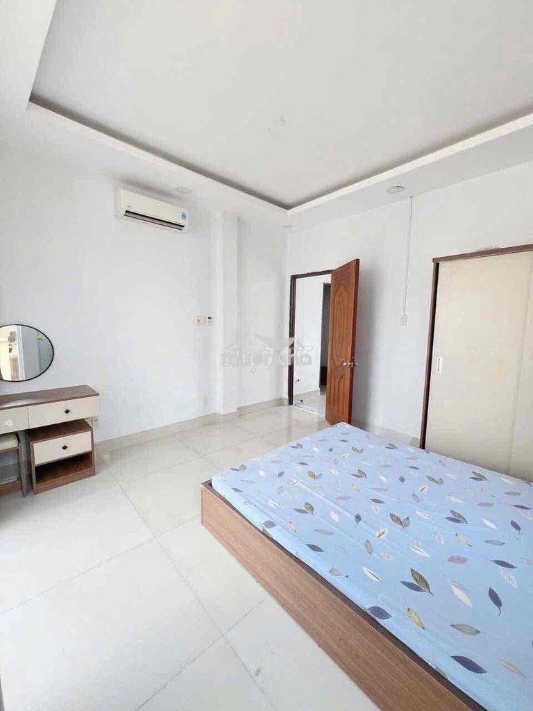 Phòng ban công 5’ đến công viên gia định - 2