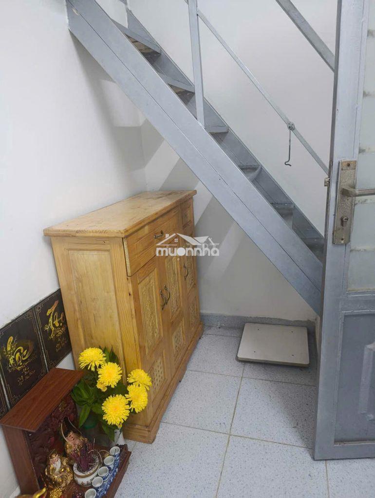 Nhà becamex mỹ phước 1,  lầu 2 full nội thất : 305 triệu