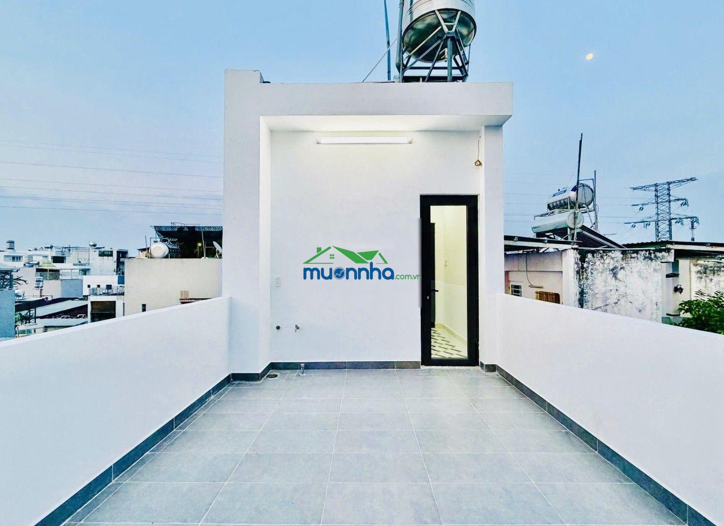 Gần cv làng hoa - 4 lầu & 4 phòng - 55m2 - sân thượng trước sau