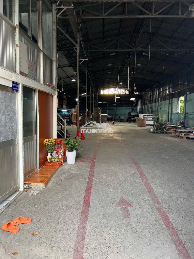 Cho thuê xưởng 850m đông hoà dĩ an có 3 pha - 3
