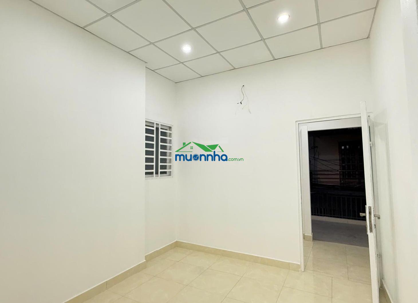 Cần bán gấp nhà phố 2 lầu, ngay ngã 4 thủ đức, hiệp phú, đối diện vincom q9 giá 4,85 tỷ