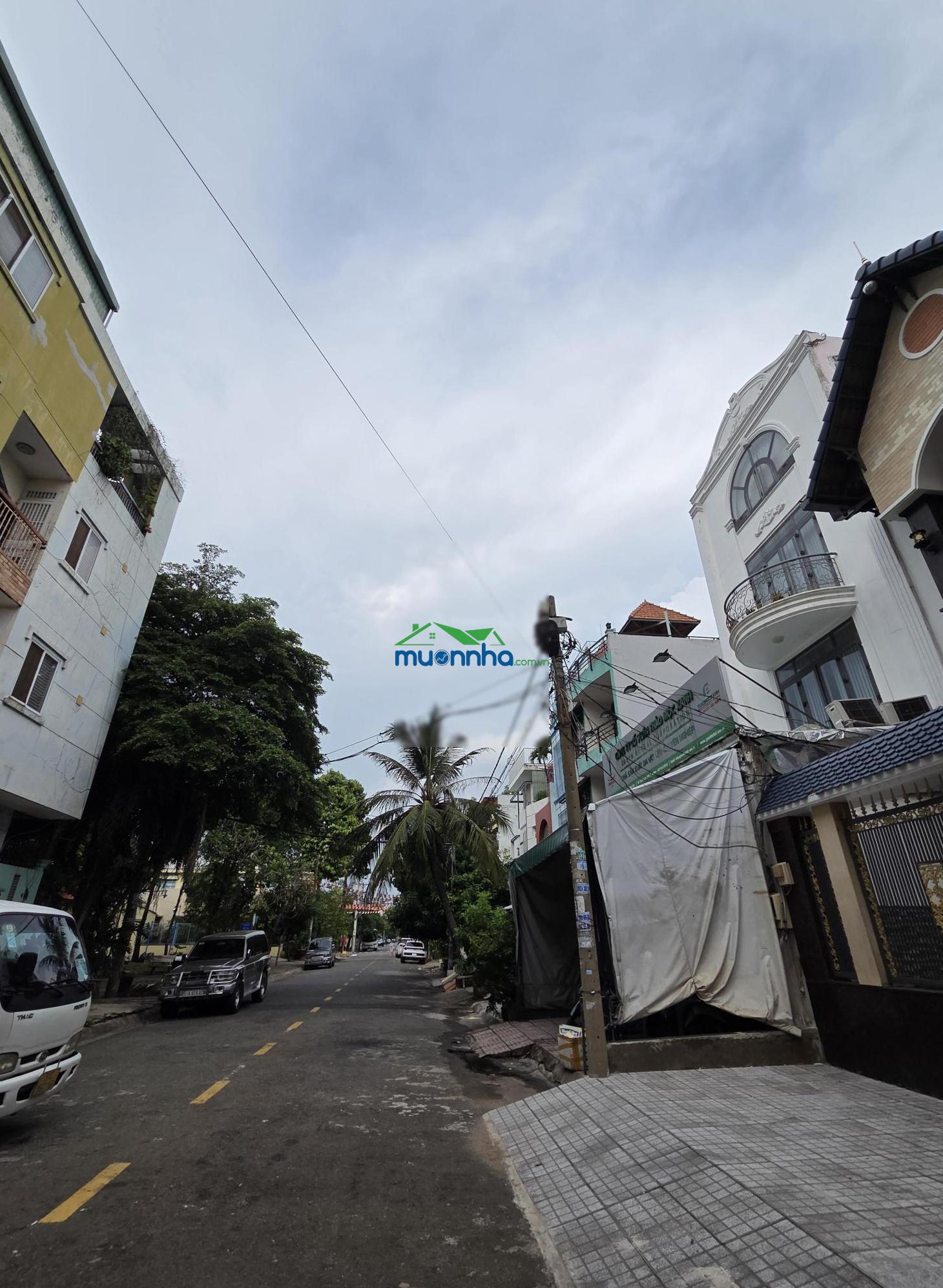 Biệt thự mơ ước mọi nhà trung tâm tên lửa view công viên chim hót líu lo - 12x20m - 2 tầng - 5pn - 2