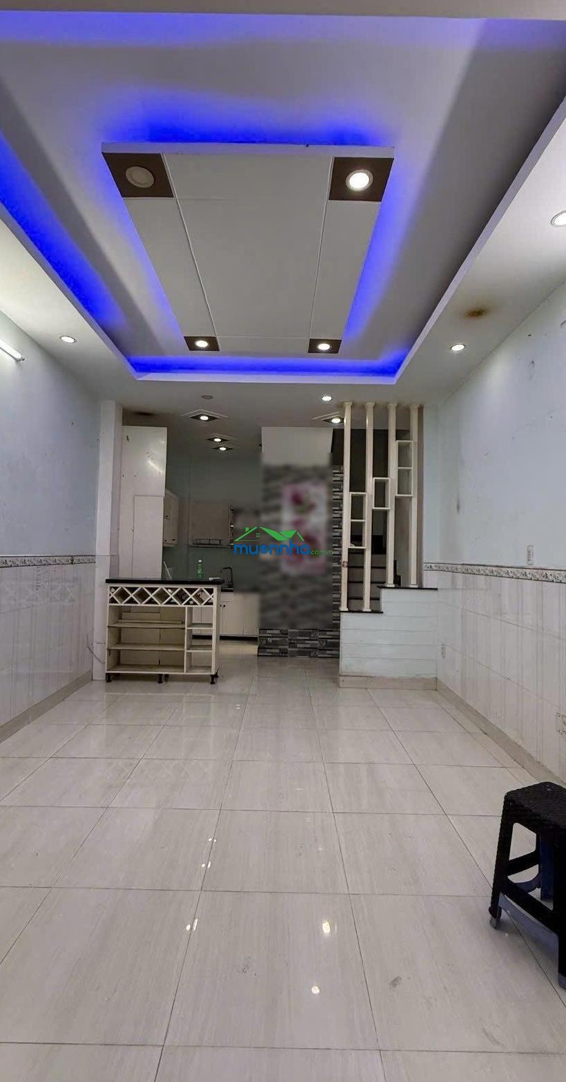 Phú nhuận - nhà 5 tầng lầu - 4pn - 5vs - nhà rất rộng rãi thoáng mát - ở được 8 - 10 người