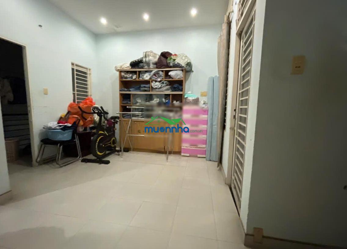 Bán gấp nhà đường 18, gần khu thành ủy. giá 5,2 tỉ hẻm 3 gác. - 3