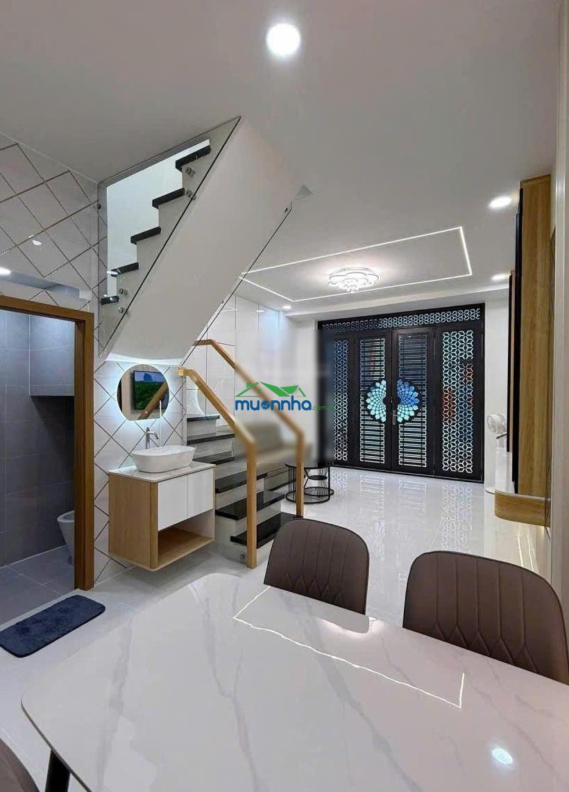 Nhà đẹp kế đầm sen - 40m² - 2 tầng - 3 pn - ô tô đỗ cửa - giá nhỉnh 6 tỷ