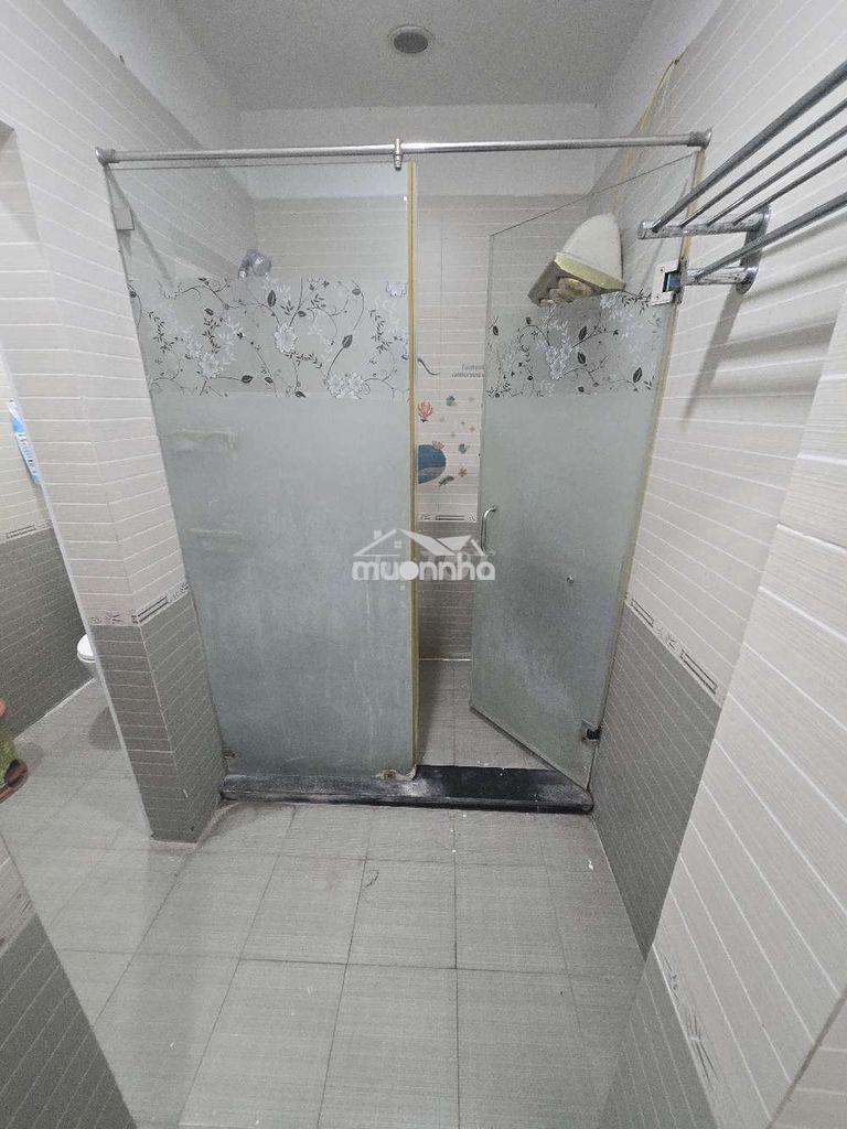 Cho thuê căn hộ 30 m2, tầng 2 của mặt phố số 172 triệu việt vương  - 4