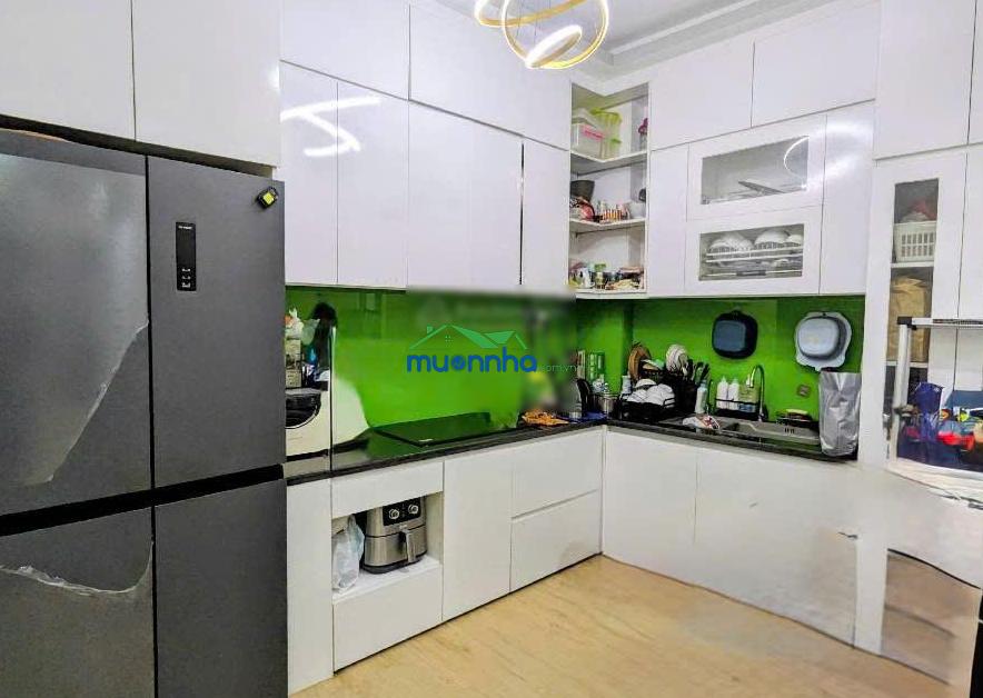 Hiếm: tt q10 lô góc 35m² nở hậu, 2 tầng,sát mặt tiền gần metro cách mạng tháng 8, nhỉnh 6** tỷ hơn