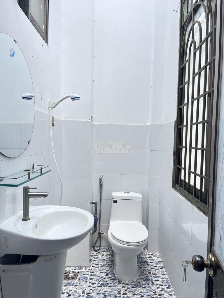 Phòng trọ 2 phòng ngủ,2wc, ban công lớn, full nội thất, khoá vân tay - 2
