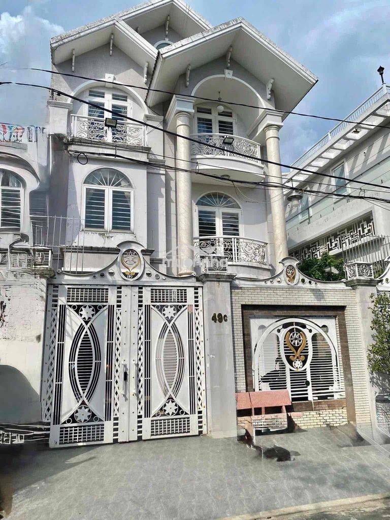 Biệt thự đối diện công viên khu tên lửa full nội thất