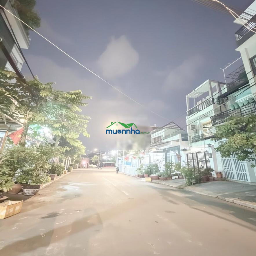 Bán đất tặng nhà ngay khu phố ấm thực, tân quy- q7, dt 62m32, đường số, giá 10.x tỷ - 2