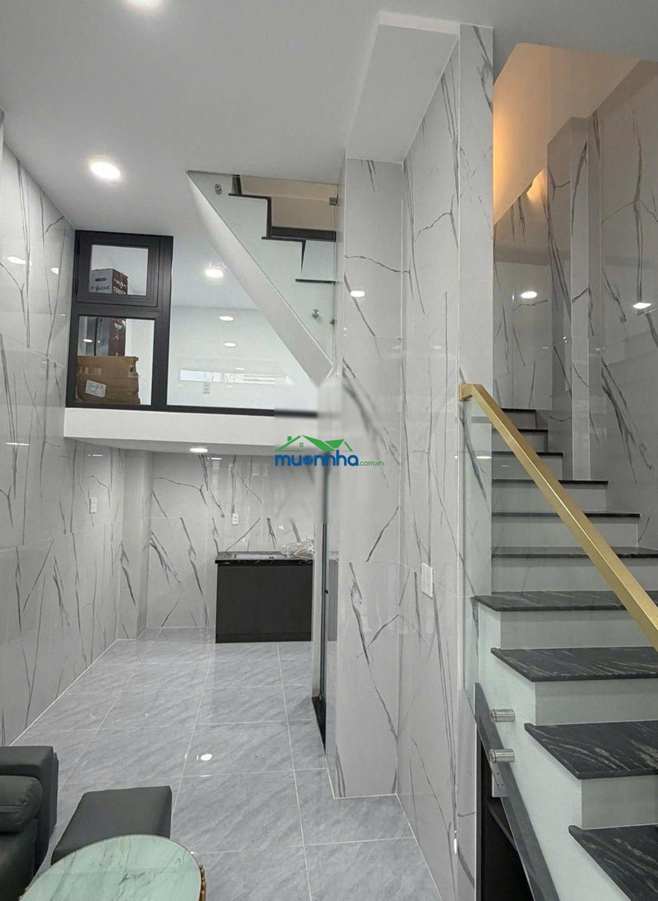 Quận 7 - cách q1 10 phút - 3 tỷ 480 - ngang 4m - hẻm 4m 1 sẹc - 3pn - 2