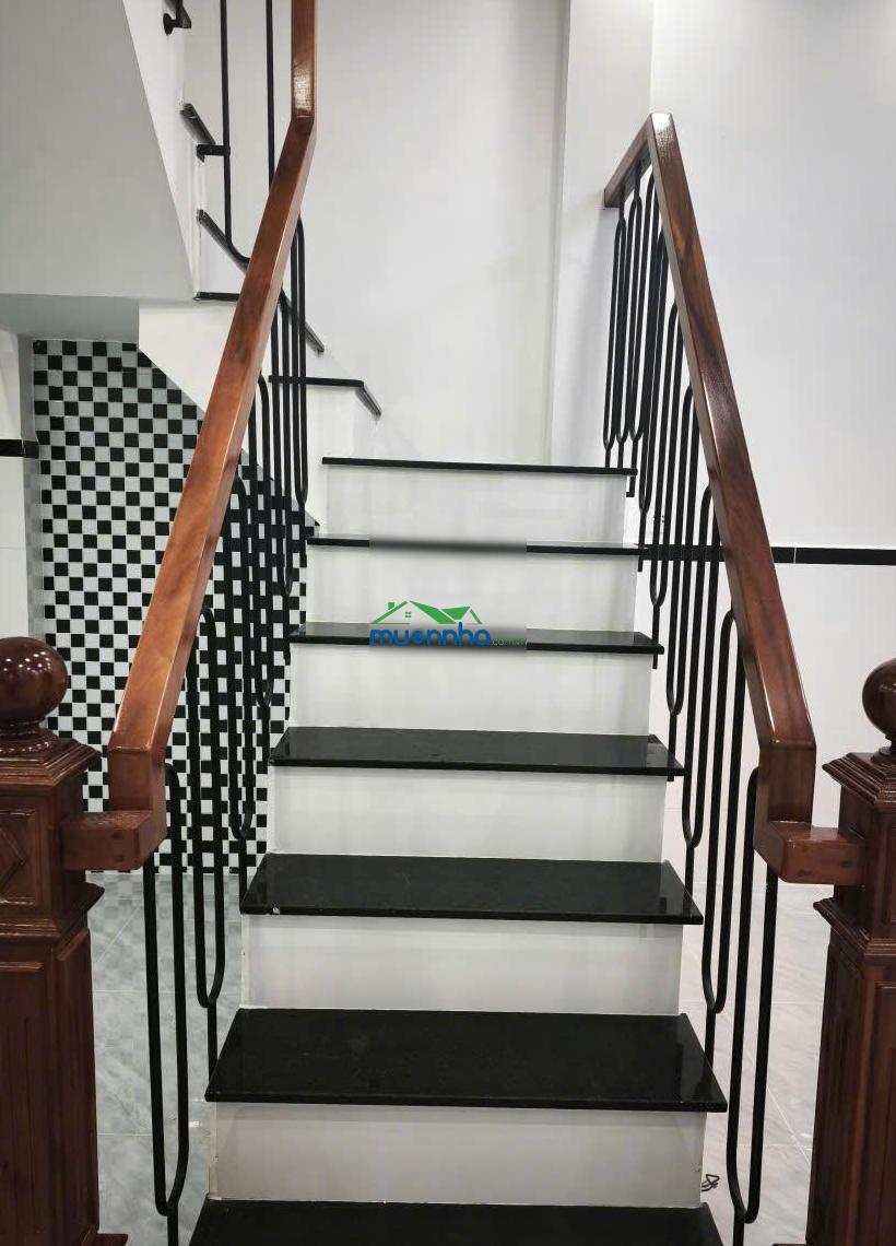 Bán nhà sổ hồng riêng mới xây 4,1m x 13m 1 trệt 1 lầu 2/ lê thị lơ, tân hiệp, hóc môn giá 3 tỷ 260