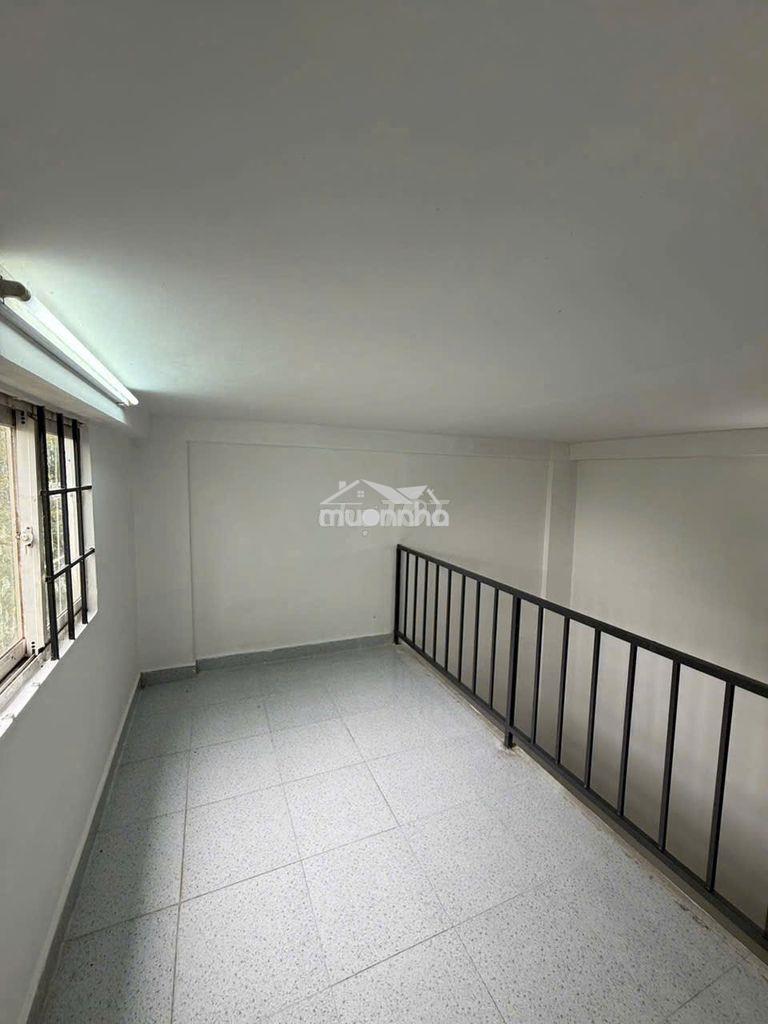 Cho thuê lâu dài khu dân cư việt sing. lầu 2 có máy lạnh 2,6 triệu/ th