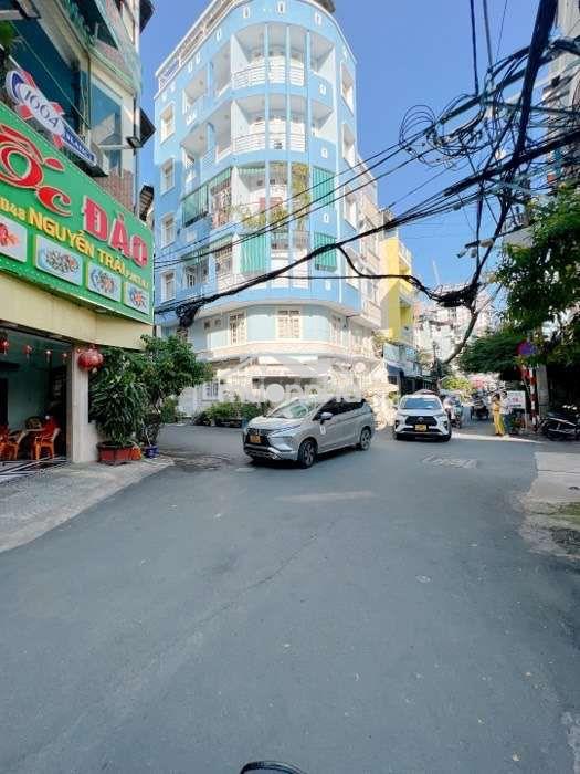 Bán nhà ,đường nguyễn trãi q1, ngang 4m ,53m2 ,giá : 5.4tỷ