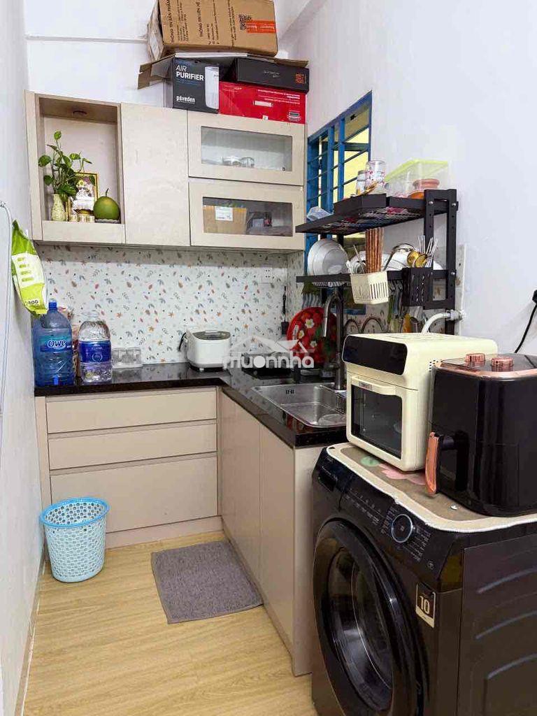 Bán căn chung cư gò dầu - lầu 1