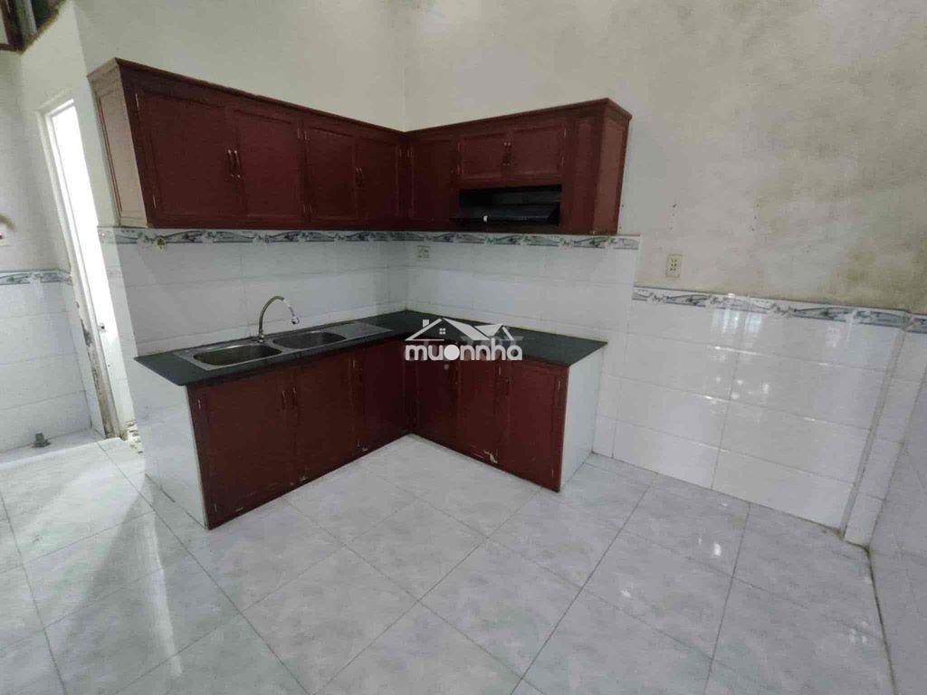 Nhà nguyên căn cho thuê dt 80m2,  2pn, 1wc - 4