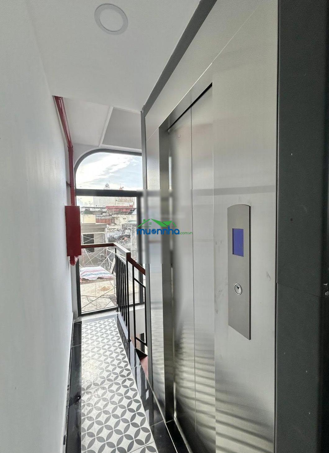 Nhà lô góc 2 mt, 5 tầng - thang máy - 15 phòng chdv full nt - hđ thuê 66 triệu/tháng. giá 16,8 tỷ