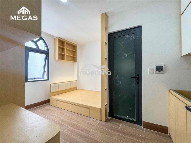 Căn hộ cửa sổ thoáng mới xây full nội thât ngay chợ thạch đà